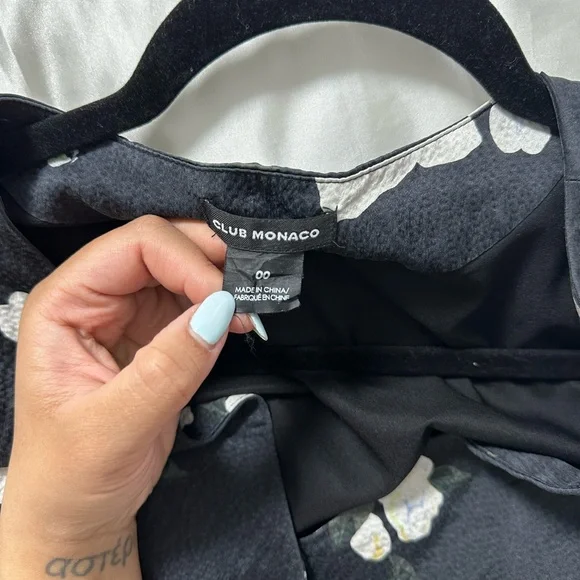 Club Monaco Black Silk Zemphira Romper Size 00 - Picture 5 of 7